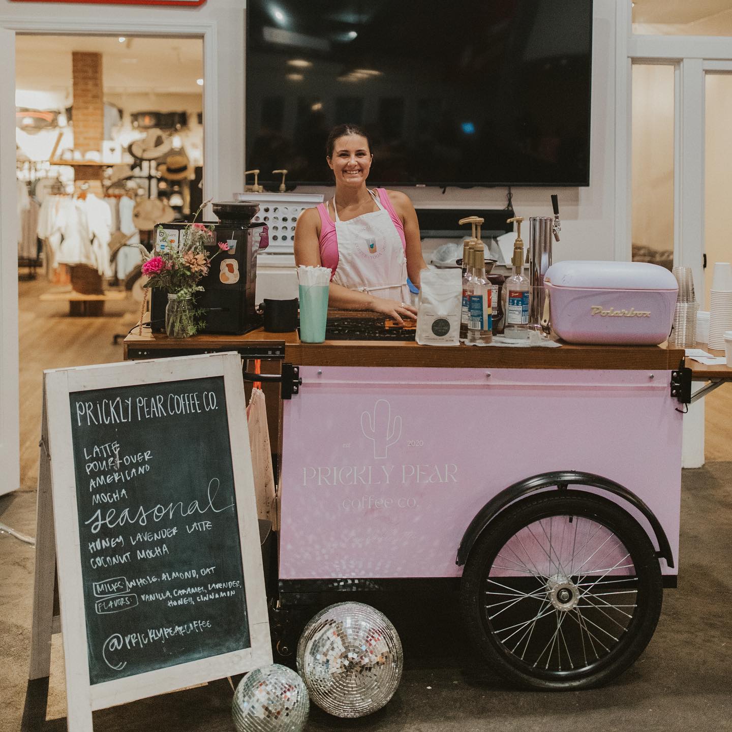 The Pros and Cons of Running a Food Cart Business